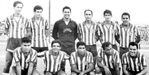 Arturo Segovia en alineación del Junio 1966 - lachachara.org