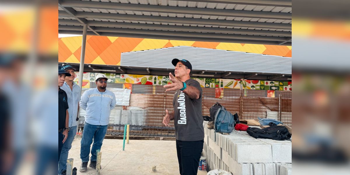 Alcalde Char supervisa transformación de El Playón