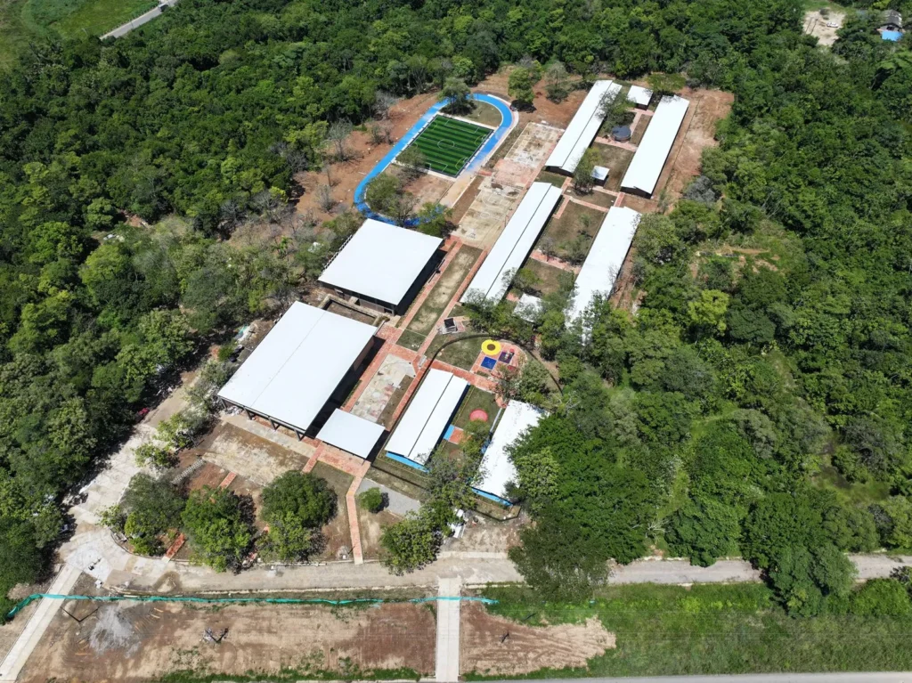 Este es un proyecto que contó con la inversión de .521 millones del Gobierno Nacional y de .814 millones de la Fundación Pies Descalzos.