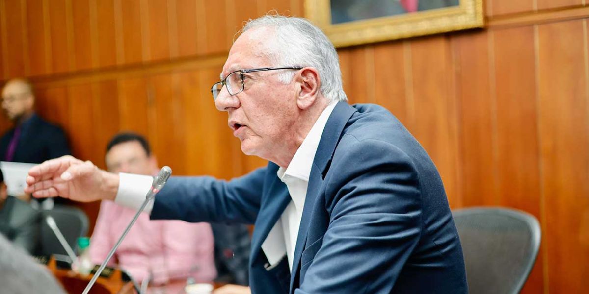 ​El ministro de Salud, Guillermo Alfonso Jaramillo, indicó que la reforma contiene los fundamentos necesarios para atender la coyuntura del sector y permitirá inyectar nuevos recursos.