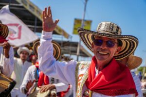 Barranquilla despide a Sebastián Guzmán: legado eterno del Rey Momo 2023 Sebastián Guzmán Gallego Rey Momo 2023 Carnaval de Barranquilla