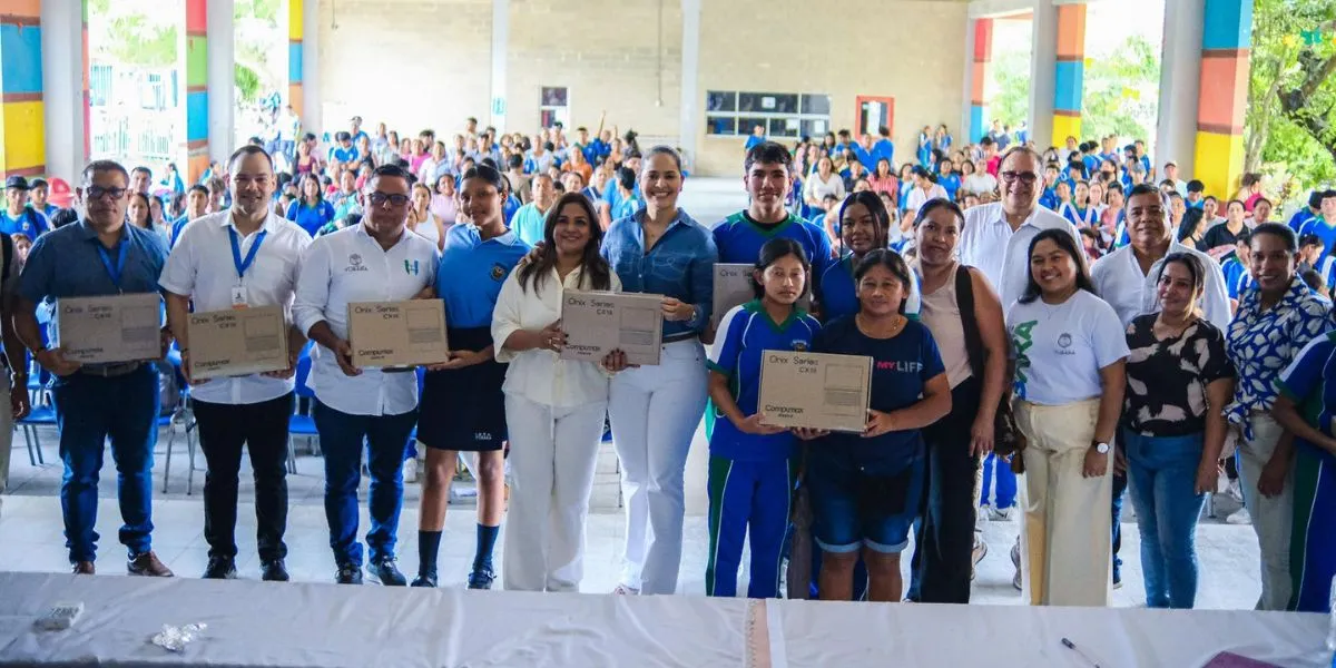 Tubará recibe 222 computadores para estudiantes de bachillerato: impulso a la calidad educativa en Atlántico