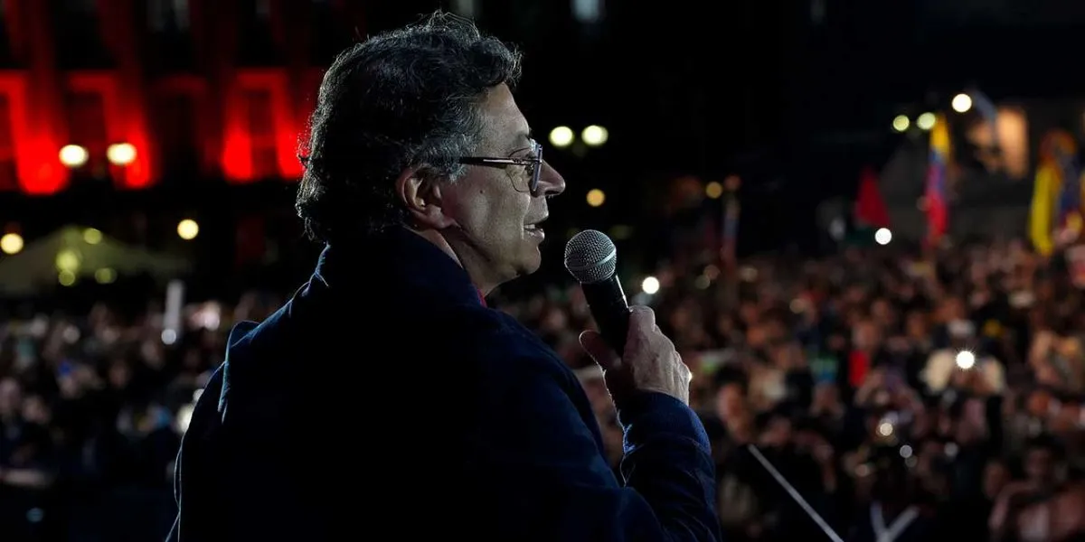 Petro convoca comité social para recoger firmas y promover Asamblea Constituyente