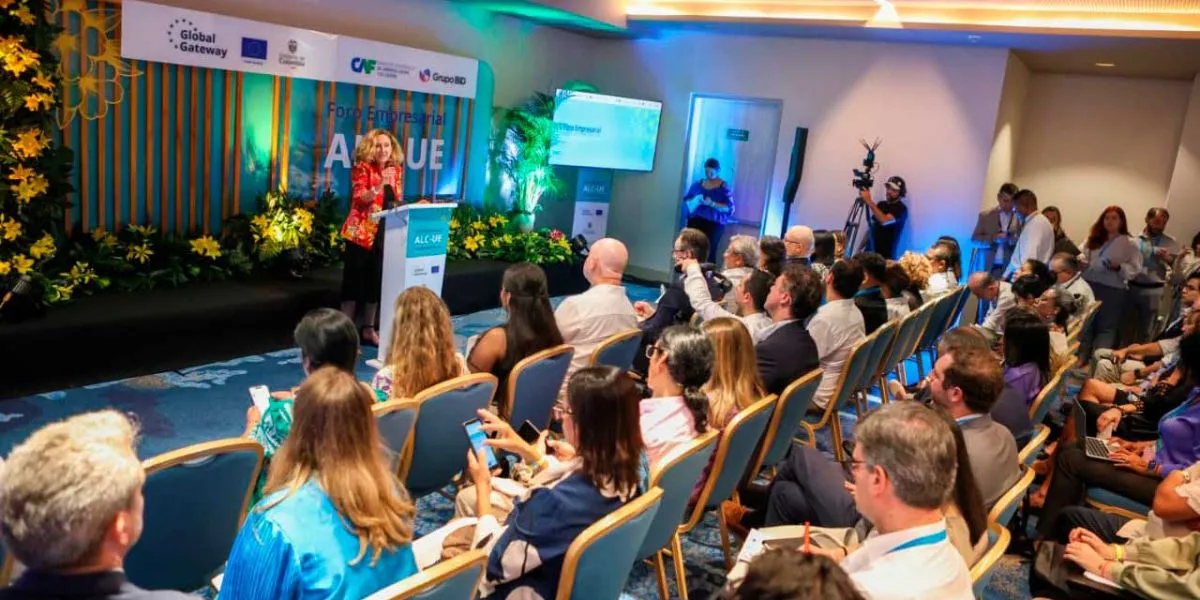 Santa Marta fue sede del Foro ALC–UE 2025, que dejó inversiones por más de USD 40.000 millones y consolidó alianzas sostenibles entre América Latina y Europa.