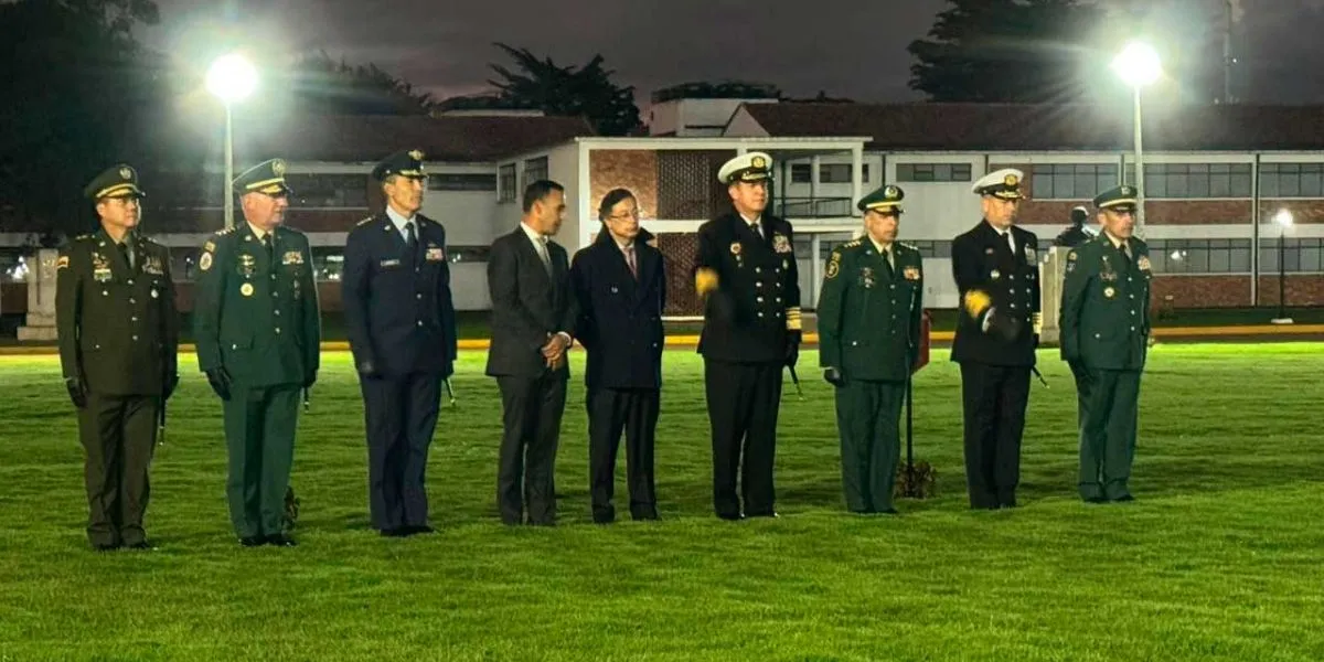 Petro presenta nueva cúpula de Fuerzas Militares y Policía