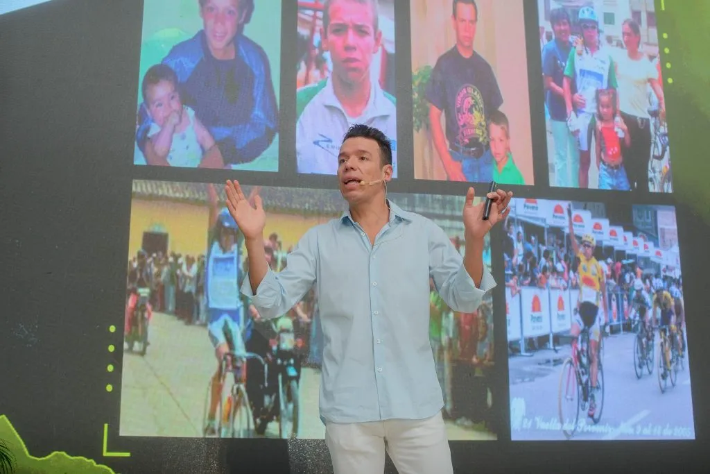 Triple A impulsa emprendimientos sostenibles en el Atlántico con Innova Social 4.0 Rigoberto Urán Ciclista Colombiano compartiendo su experiencia como emprendedor