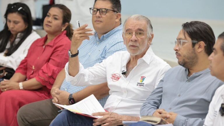 Más de 15 mil jóvenes estudian gratis carreras desde sus colegios