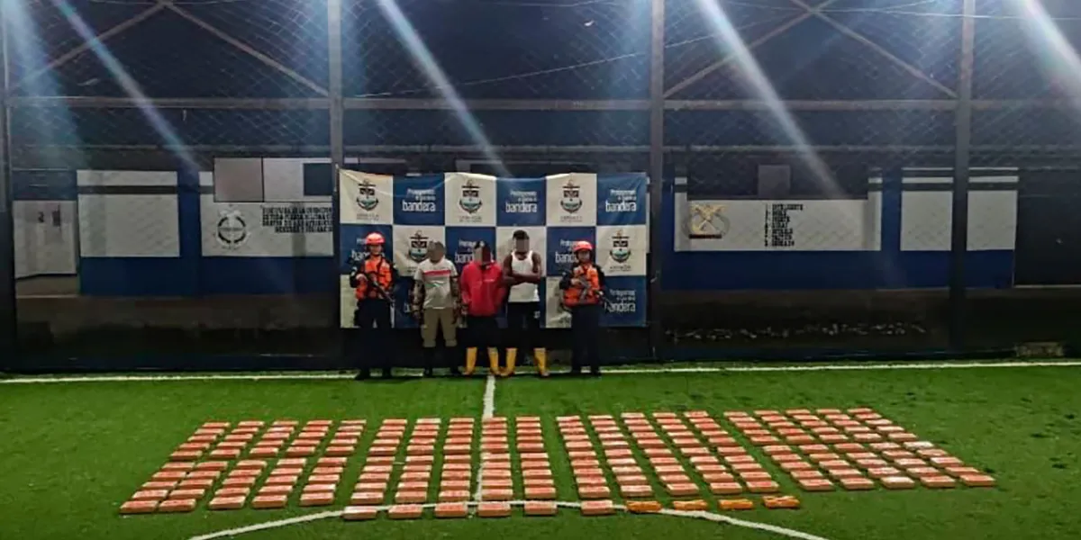 Armada incauta 212 kilos de cocaína en el Pacífico colombiano